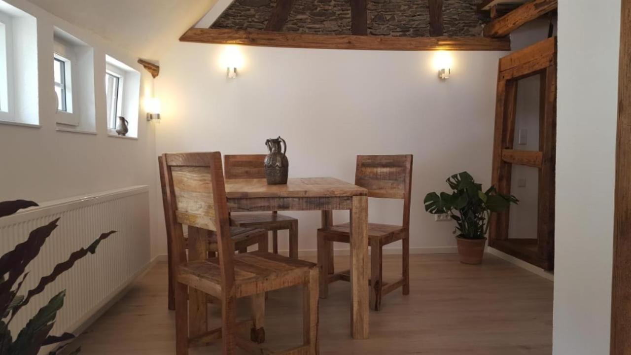 Cafe-Konditorei-Pension Sander Niederfell Buitenkant foto